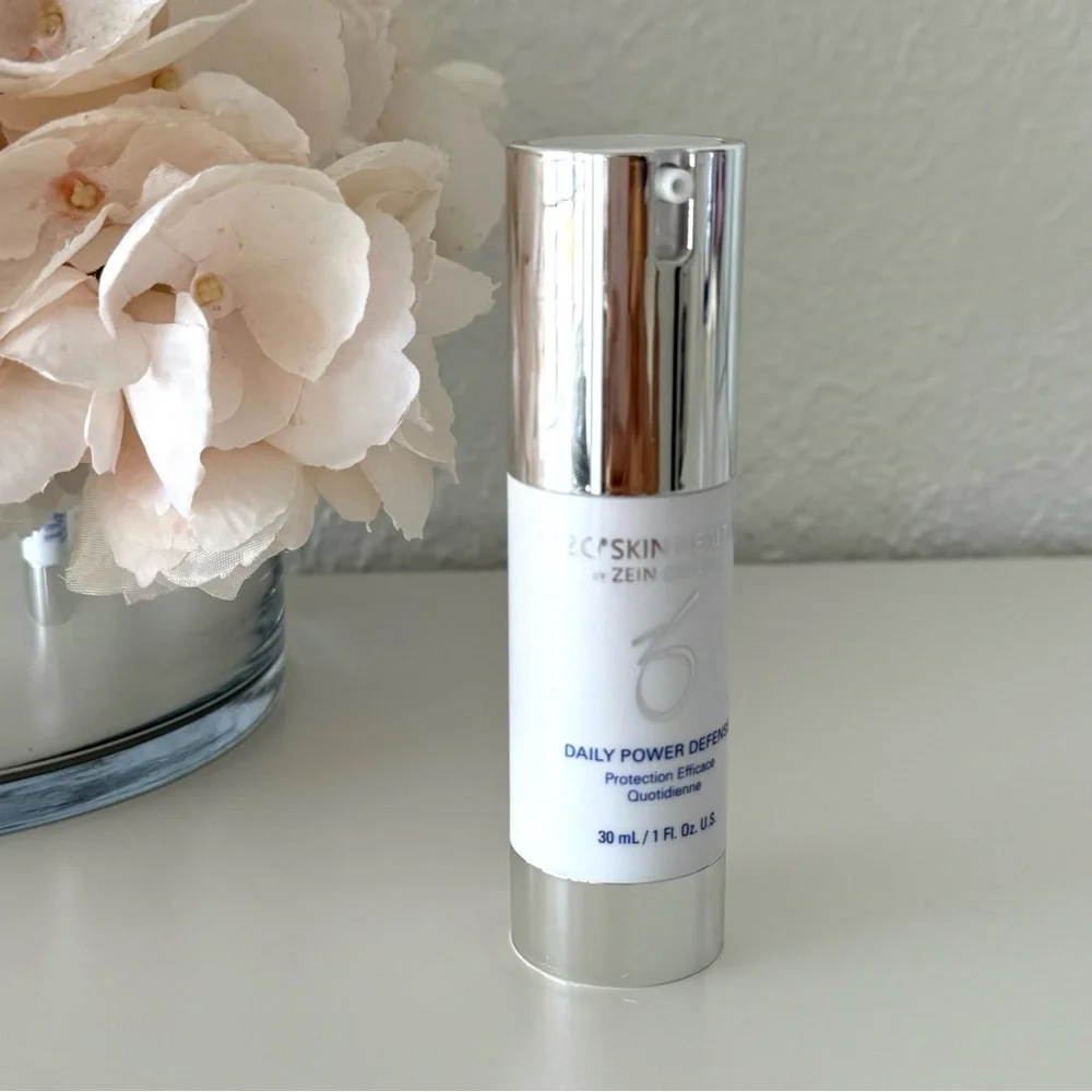 New! Daily Power Defense ZO Skin Health, Travel Size, 30ml, 1oz - Picture 2 of 5